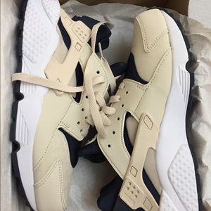 Nike Air Huarache Women